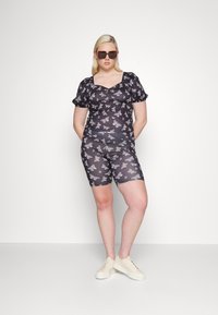 ONLY Curve ONCTHEA FEVER LIFECITY - Calções - black