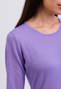 CASH-MERE Strickpullover - viola