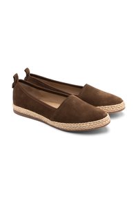 Brown suede slip-on shoes with elastic side panels, woven jute platform, and a smooth leather insole. Features a rounded toe design.