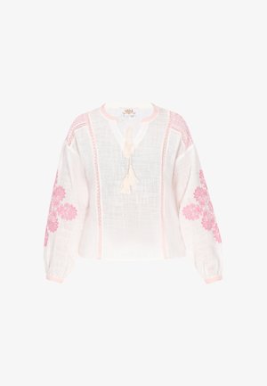 Balta lina blūze ar rozā ziedu izšuvumiem, garām piedurknēm, V-veida kakla izgriezumu ar pušķiem un mežģīņu apdari uz pleciem.