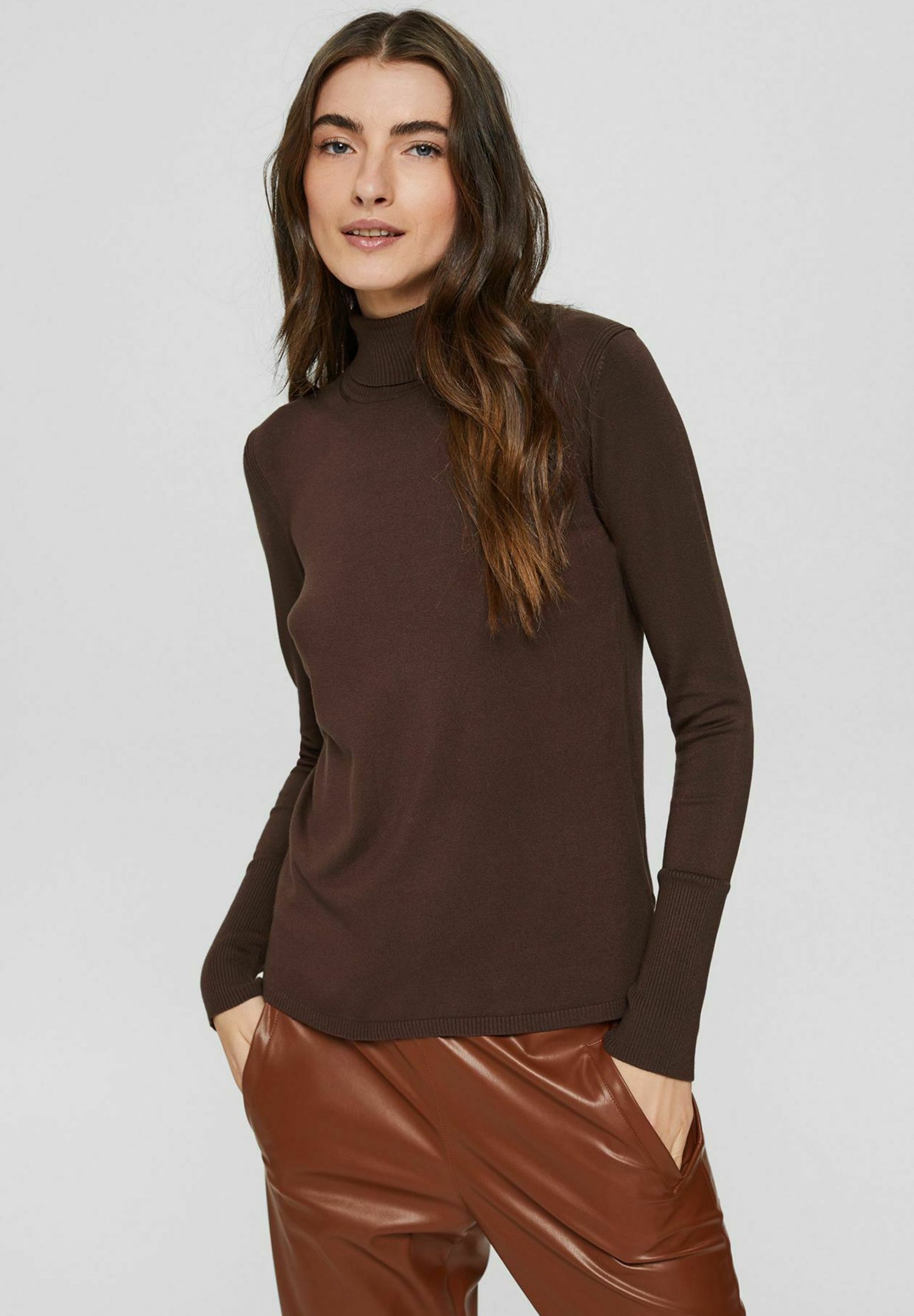 dark brown sweatshirt