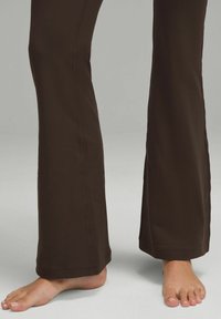 lululemon GROOVE SHR FLARED REGULAR - Broek - espresso