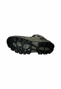 Suela de zapato deportivo gris con huellas de goma negra. Presenta texturas variadas, incluyendo secciones lisas y con patrón, y bordes reforzados.