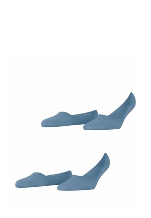 Chaussettes de cheville bleues avec une texture lisse et extensible et une coupe basse, présentant un design sans couture et un ajustement confortable autour du pied.