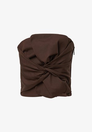 Brązowa torba z tkaniny o skręconym wzorze u góry, gładkiej fakturze i zamknięciu na zamek błyskawiczny z boku.