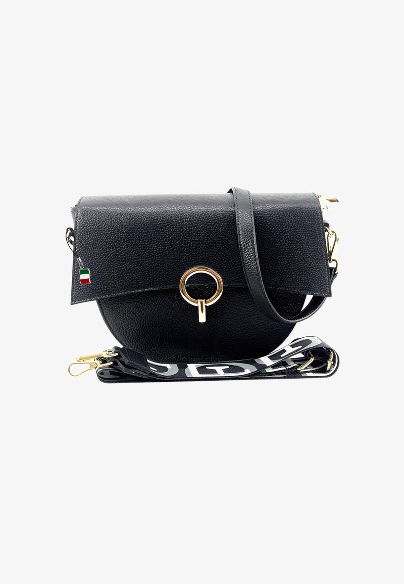 Zwarte leren schoudertas met een gebogen vorm. Beschikt over een gouden, ronde hardware detail en een afneembare, gemusterde schouderband.