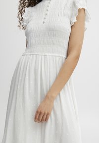 b.young BYFelice - Dnevna haljina - off white