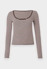 Kijelölve, dark red