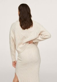 Mango Pullover - off-white
