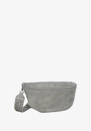 Graue Tasche aus synthetischem Leder in abgerundeter Form, mit Reißverschluss und einem genagelten Akzent am Griff. Glatte Textur, minimalistisches Design.