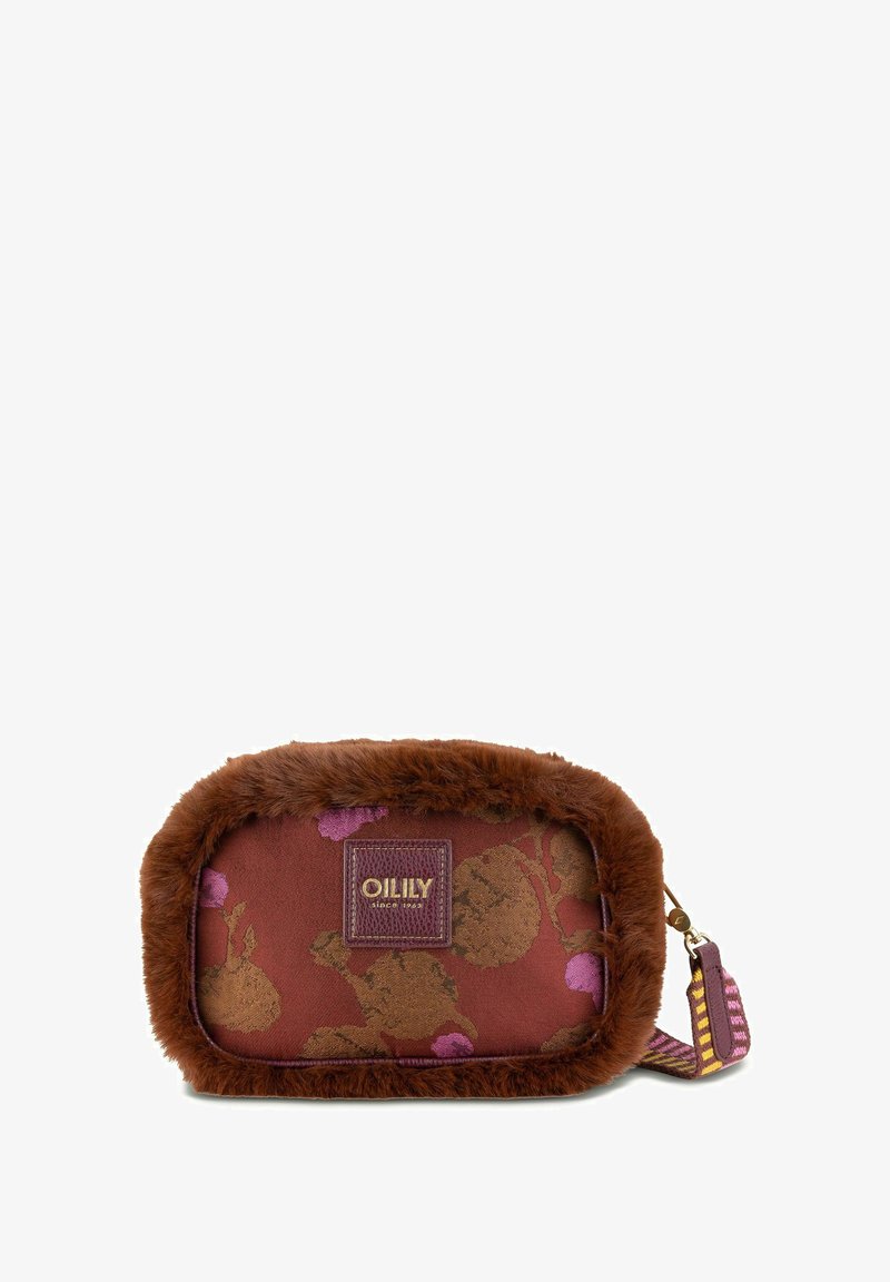 Petit sac rectangulaire marron à motif floral avec bordure en fourrure douce, bracelet en tissu et une étiquette centrale indiquant "OILILY depuis 1963".