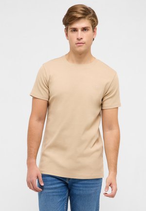 - T-shirt basic