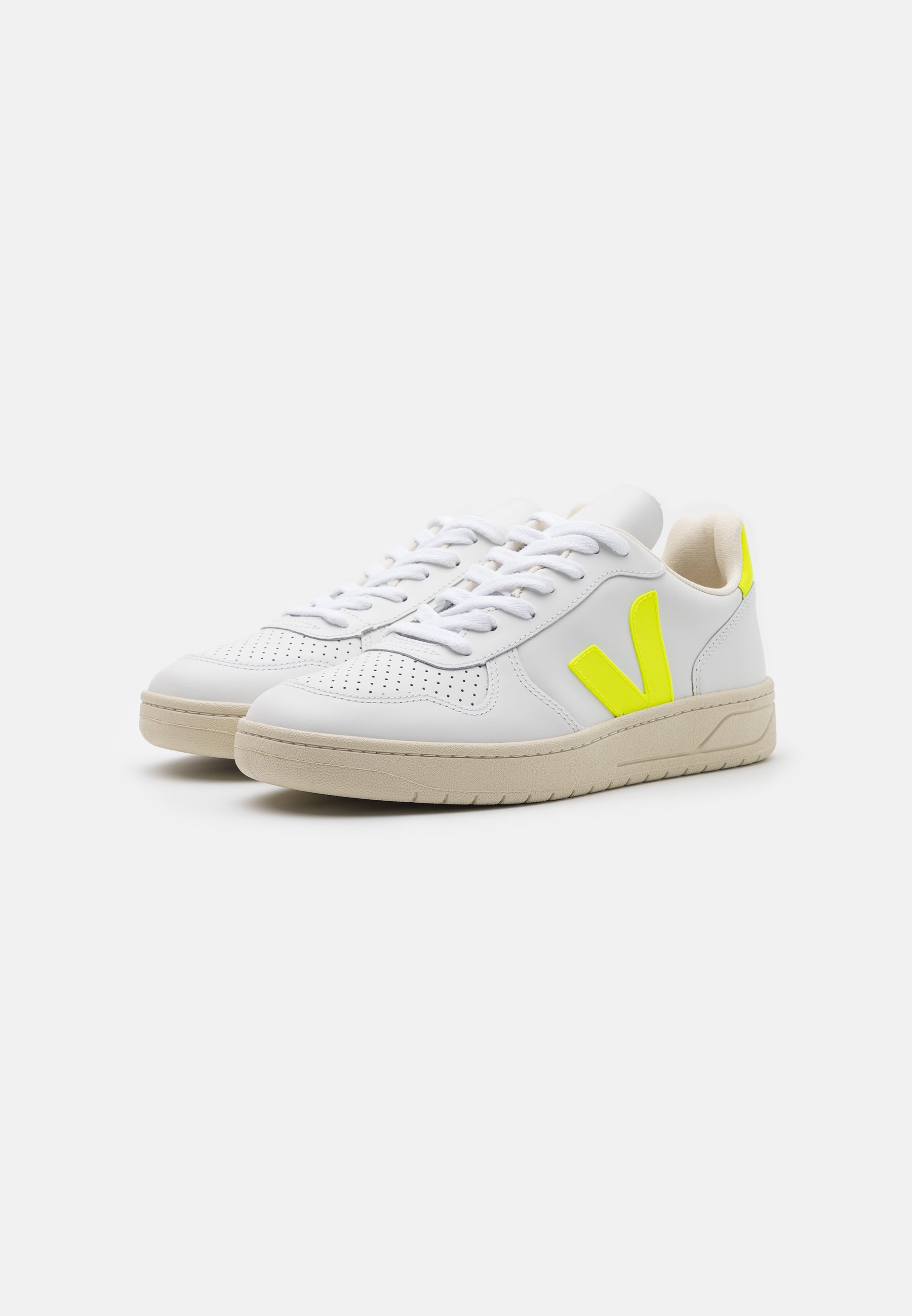 zalando veja v10