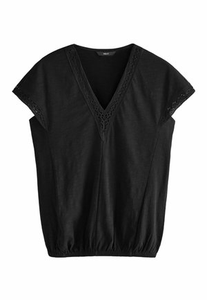 Schwarze kurzärmelige Bluse mit V-Ausschnitt und Spitzenbesatz am Ausschnitt und an den Ärmelsäumen, mit elastischem Saum für eine taillierte Passform.