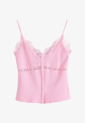 Camisole rose côtelée avec fines bretelles, boutons sur le devant et bordure en dentelle le long de l'encolure et du milieu du vêtement.