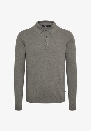Polo en gris à manches longues fabriqué en tissu doux, avec un col classique, une patte de boutonnage et une finition texturée. Design minimaliste.