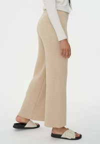 GOBI Cashmere NATURFARBE LÄSSIGE  - Tygbyxor - beige