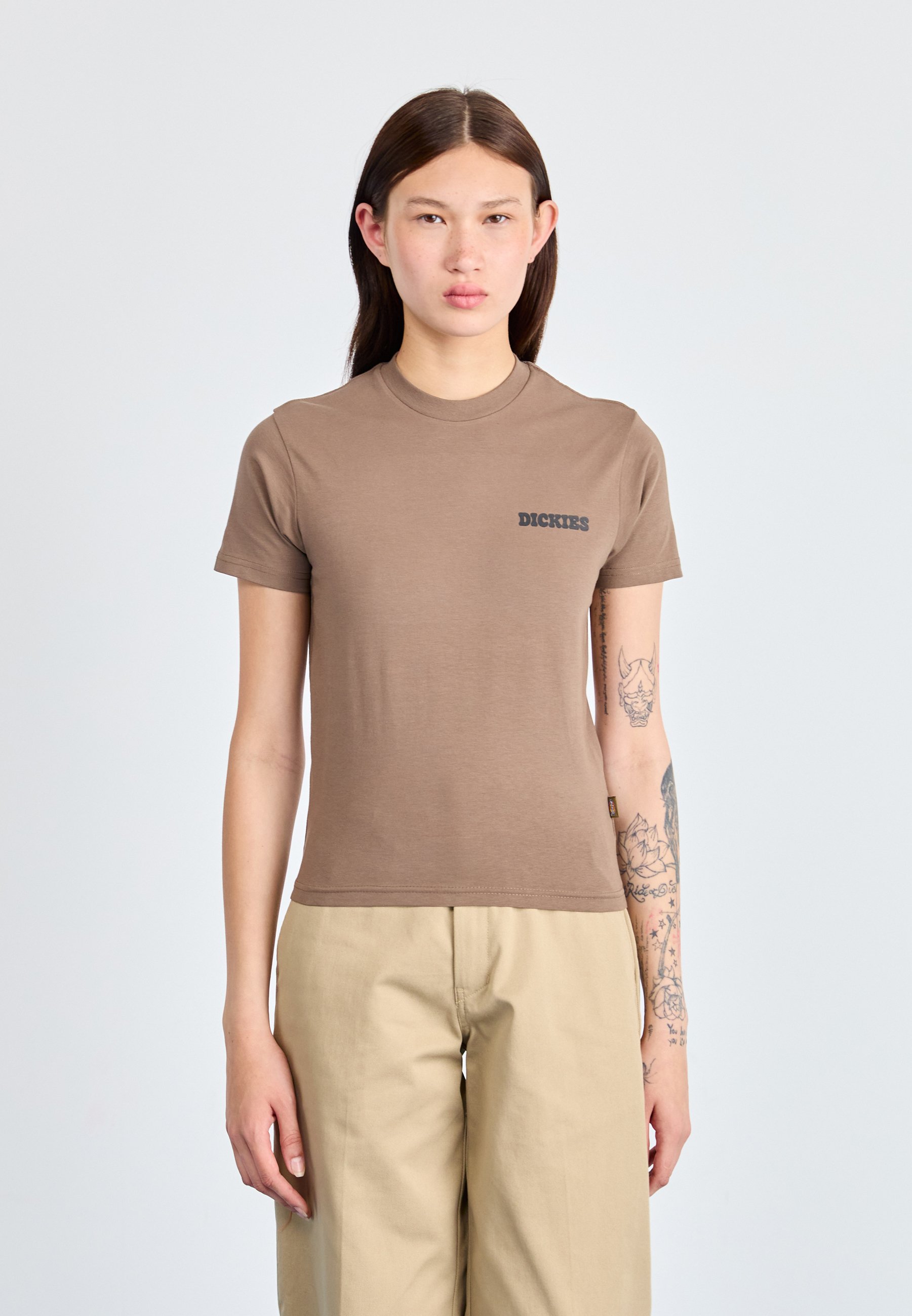 売れ筋商品|||ディッキーズ Tシャツ レディース トップス MEADOWS TEE - Print T-shirt - mushroom Dickies MEADOWS TEE - Print T-shirt - mushroom/brown - Zalando