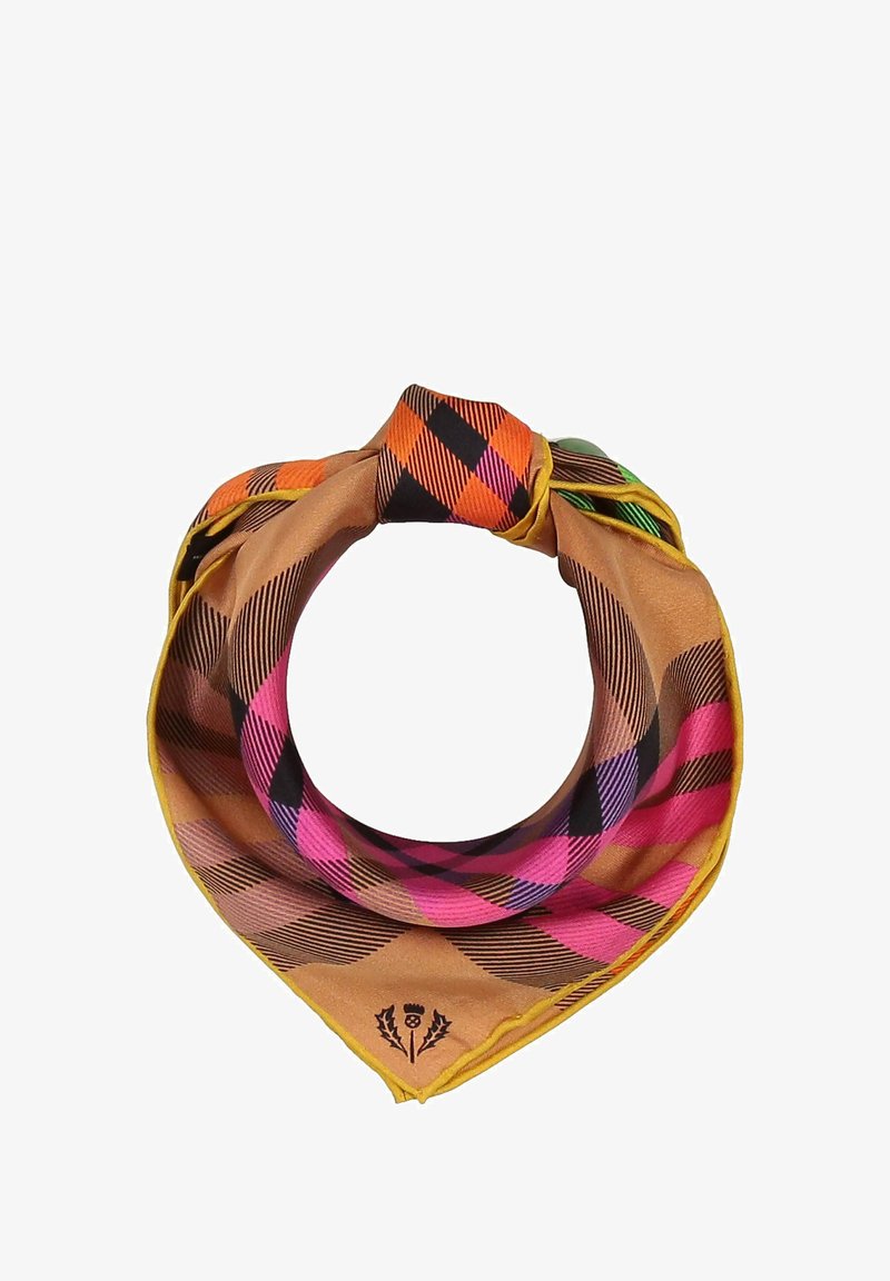 Écharpe en soie carrée avec un motif à carreaux multicolores dans des teintes de rose, orange, noir et marron, bordée de jaune. Présente un logo dans un coin.