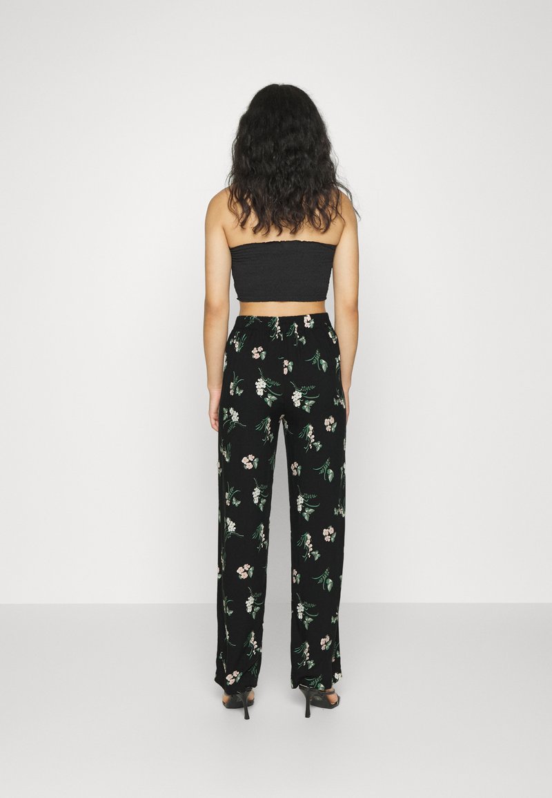 Damen Chinos | Vero Moda VMSIMPLY EASY WIDE PANT Stoffhose black/schwarz - NQ78810 Damen Chinos | Vero Moda VMSIMPLY EASY WIDE PANT Stoffhose black/schwarz - NQ78810