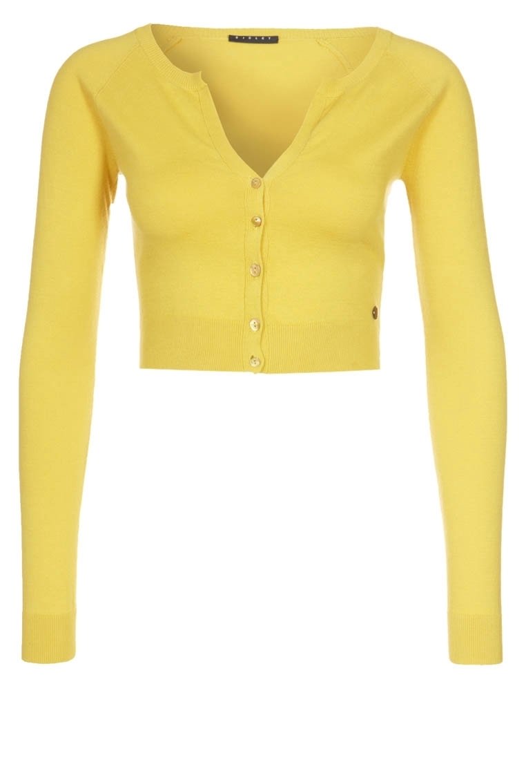 Gul kortärmad cardigan med långa ärmar, knäppning framtill och ribbad textur. Har en djup V-ringning och en liten logotypdetalj.