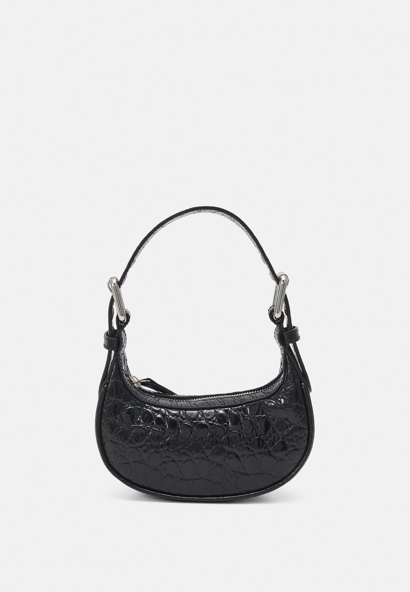 BY FAR - MINI SOHO  CROCO EMBOSSED - Rokassoma - black, Palielināt