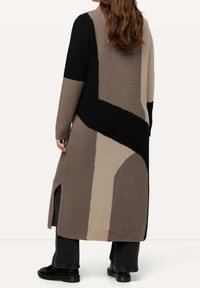 Ulla Popken Kofta - brown