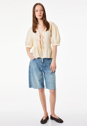 Koton, BALLOON SLEEVE BLOUSE . - Blusa - yellow