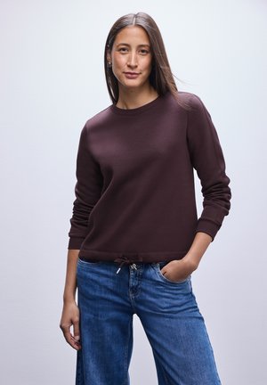 - Bluza