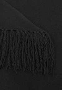 Repeat Scarf - black