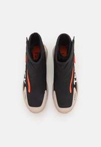 Adidas Terrex FREE 2 C.RDY - Zimske čizme - beige/core black/semi impact orange