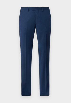 Námornícky modré formálne nohavice na mieru s pútkami na opasok, predným zipsom a tienovanými záhybmi na bielom pozadí.