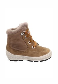 Beige Wildleder-Ankelstiefel mit grauem Kunstfellfutter, orange und schwarzer gemusterter Schnürung, Metallösen und einer strukturierten weißen Gummisohle.