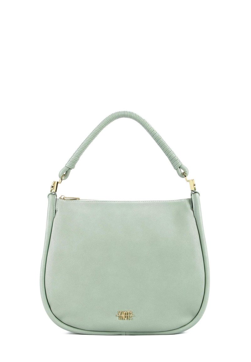 Borsa a spalla in pelle verde con forma curva, manico testurizzato e dettagli in logo dorato sulla parte anteriore. Chiusura superiore con zip.