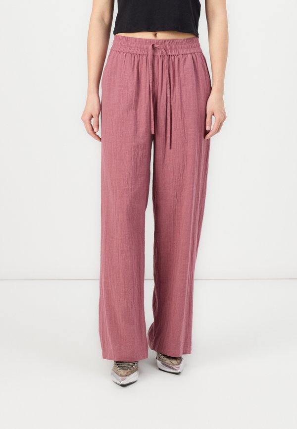 ONLTIZANA LOOSE PANTS - Trousers - renaissance rose