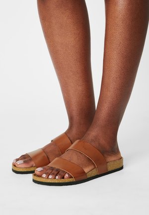 Even&Odd Chaussons - cognac