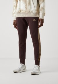 adidas Sportswear M 3S FT TC PT - Spodnji deli trenirk - shadow brown