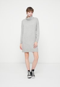 GAP CASHSOFT MINI - Svetríkové šaty - light grey heather