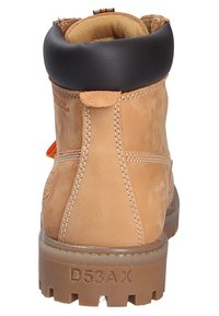 Braune Leder-Stiefelette mit einem schwarzen gepolsterten Kragen, robuster Sohle, Zugschlaufe hinten und sichtbaren Stitching-Details.