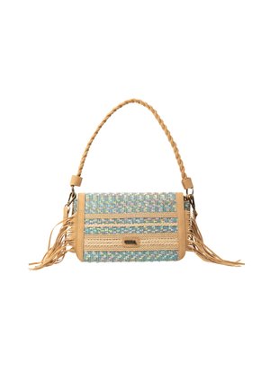Rechteckige gewebte Handtasche mit blau-beigem Muster, geflochtenem beigen Henkel und beigen Fransenquasten an beiden Seiten.