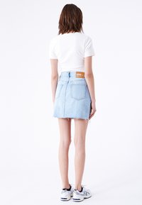 Dr.Denim ECHO SKIRT - Denim skirt - stream light trashed hem