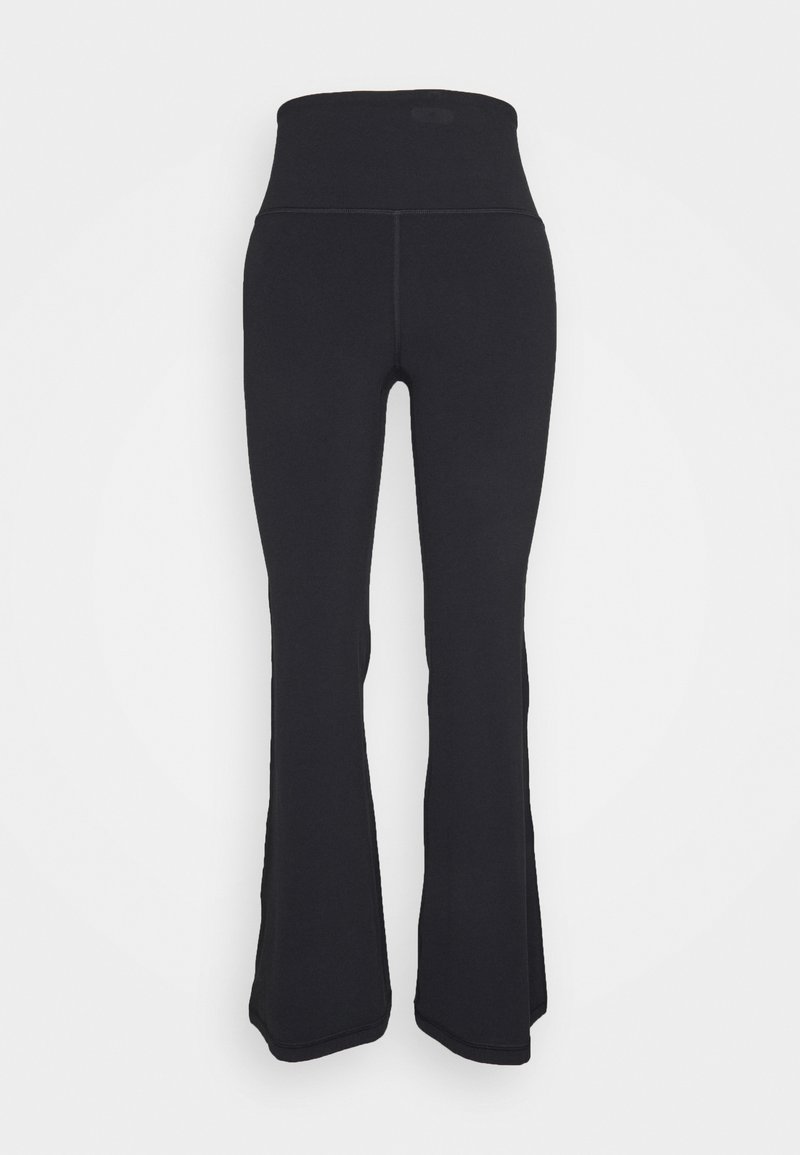 Leggings évasés noirs avec une ceinture large, en tissu extensible. Présentent des coutures minimales et une texture lisse.