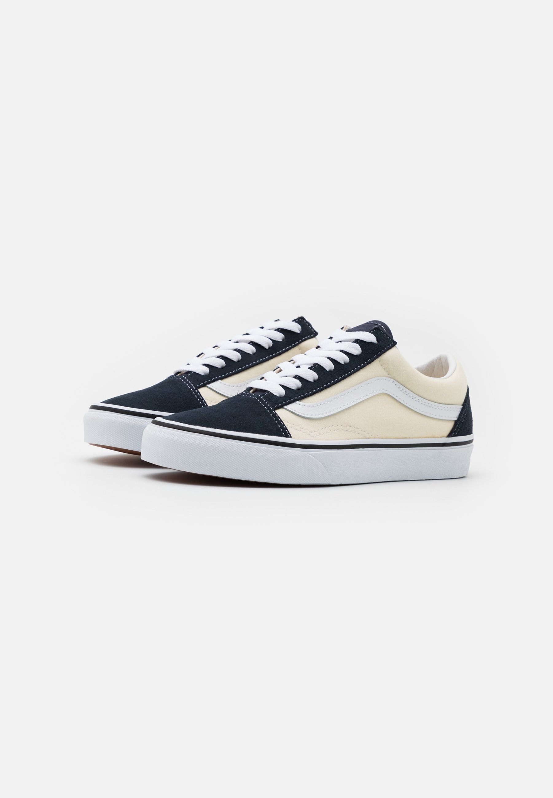 vans old skool black and white india