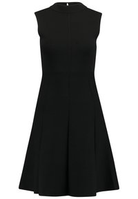 Robe noire sans manches en A avec col montant et détails de couture au centre et sur les côtés, cintrée à la taille avec une jupe évasée.