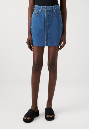 ONLREBEKCA SKIRT - Džinsa auduma svārki - medium blue denim