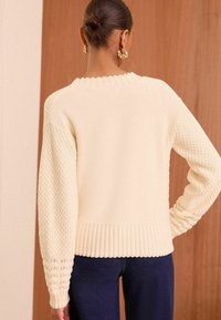 Love & Roses Adīta jaka - ivory white