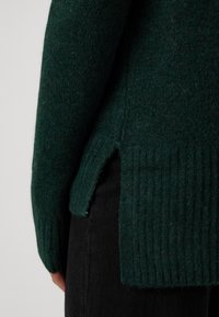 Vero Moda Tall VMLEFILE BOXY - Džemper - scarab melange