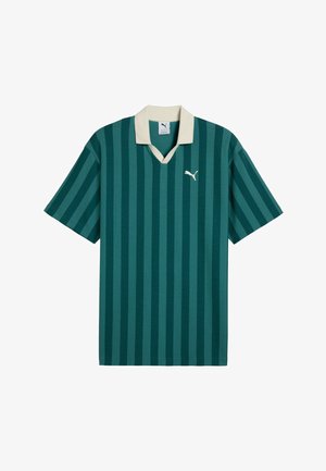 Zielono-turkusowa koszulka polo w pionowe paski na krótki rękaw z białym kołnierzykiem i logo Puma na lewej piersi.