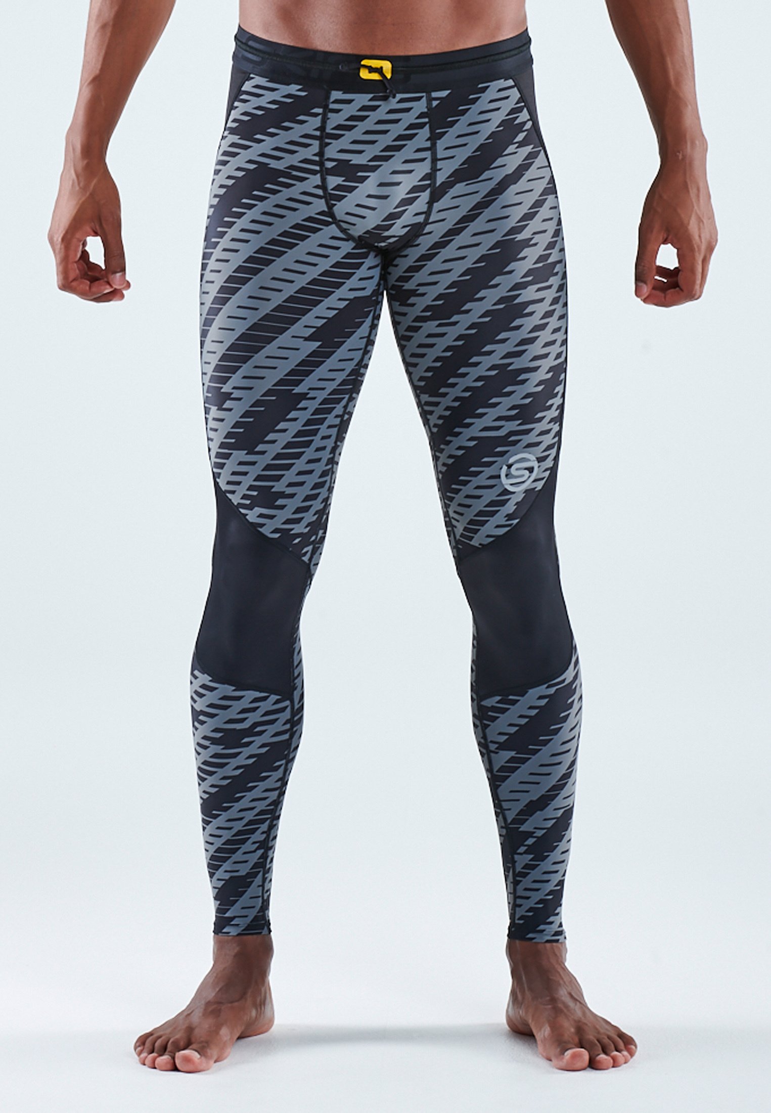 Skins Base layer - black geo print 