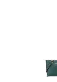 Borsa a tracolla in pelle verde con finitura testurizzata, chiusura a patta, tracolla regolabile e dettaglio logo dorato sulla parte anteriore.